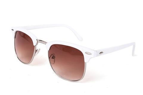 v-C2_white_brown__-1020848494_large_42f5c05f-a17d-4380-80c3-0c26e8ada9be